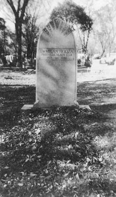 hodza2.jpg (30929 bytes)